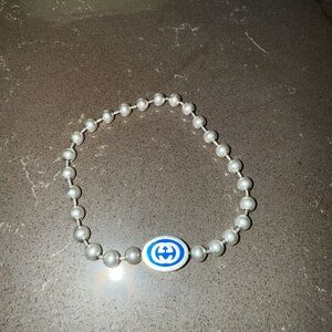 Gucci Pearl Beaded Bracelet with Blue Logo